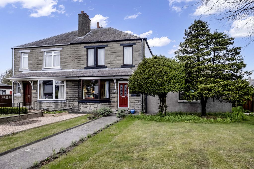 Property photo 1 of 39