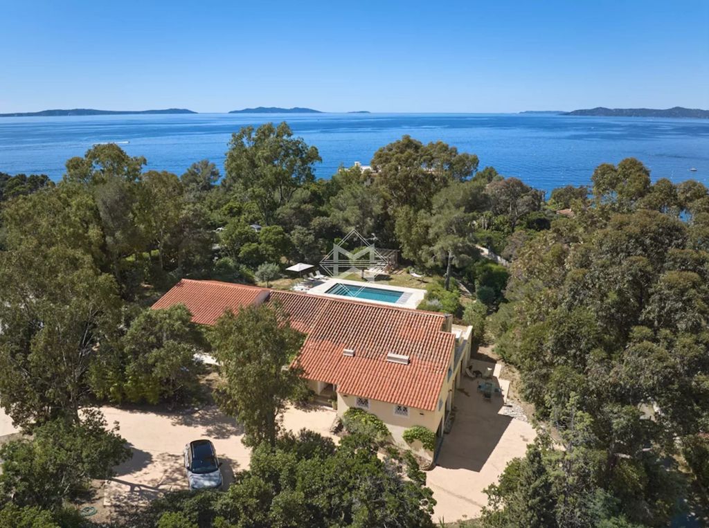 Property photo 2 of 21