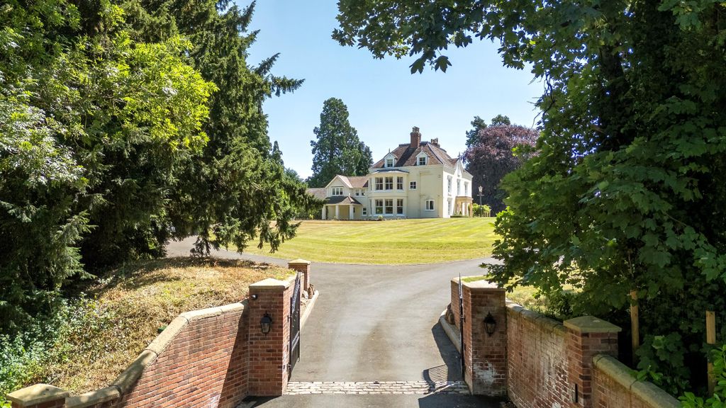 Property photo 2 of 30 Image