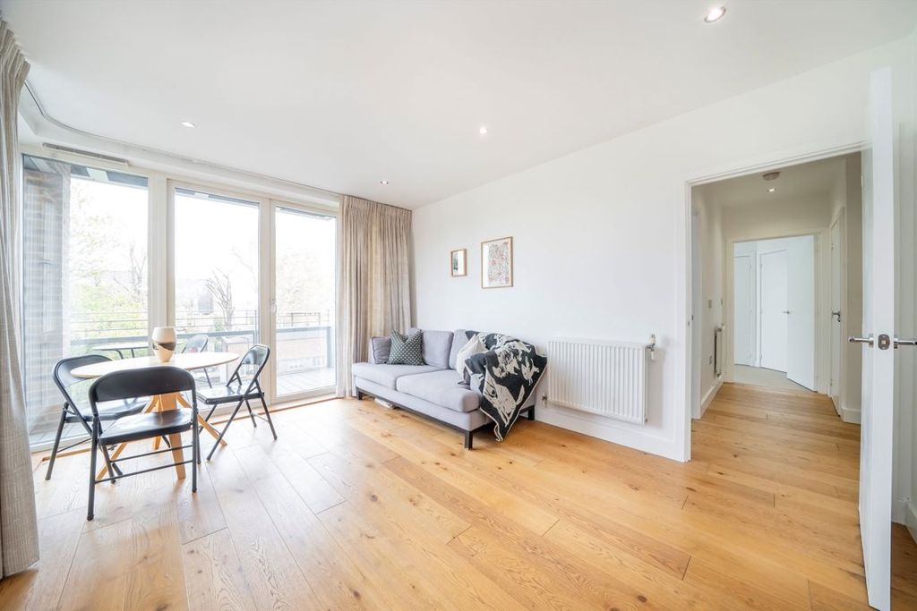 Property photo 2 of 11