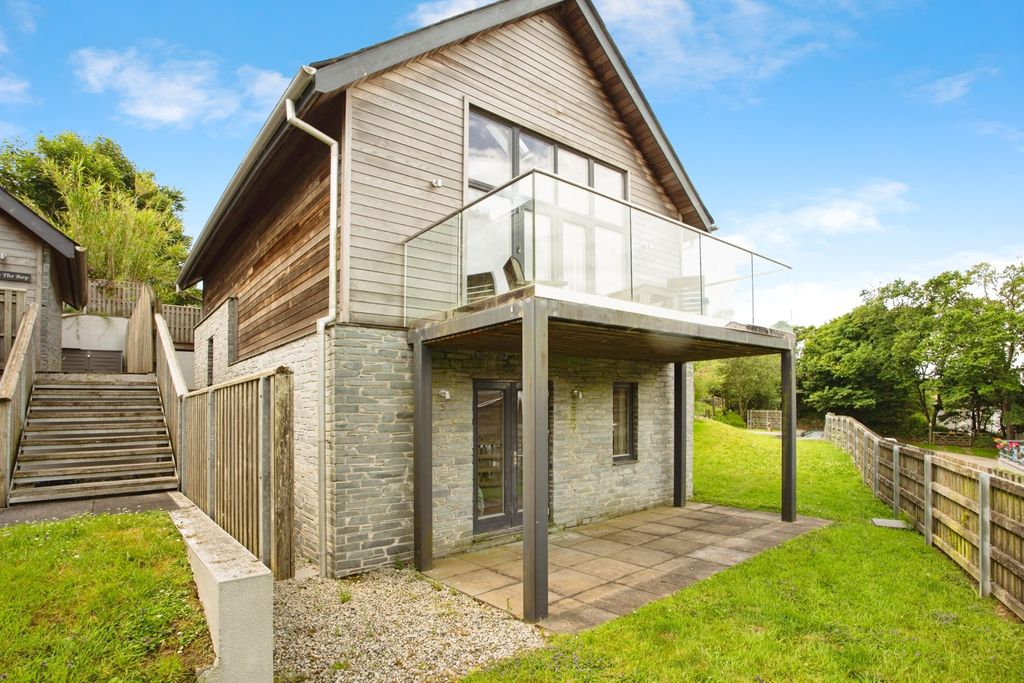Property photo 1 of 17 Photo