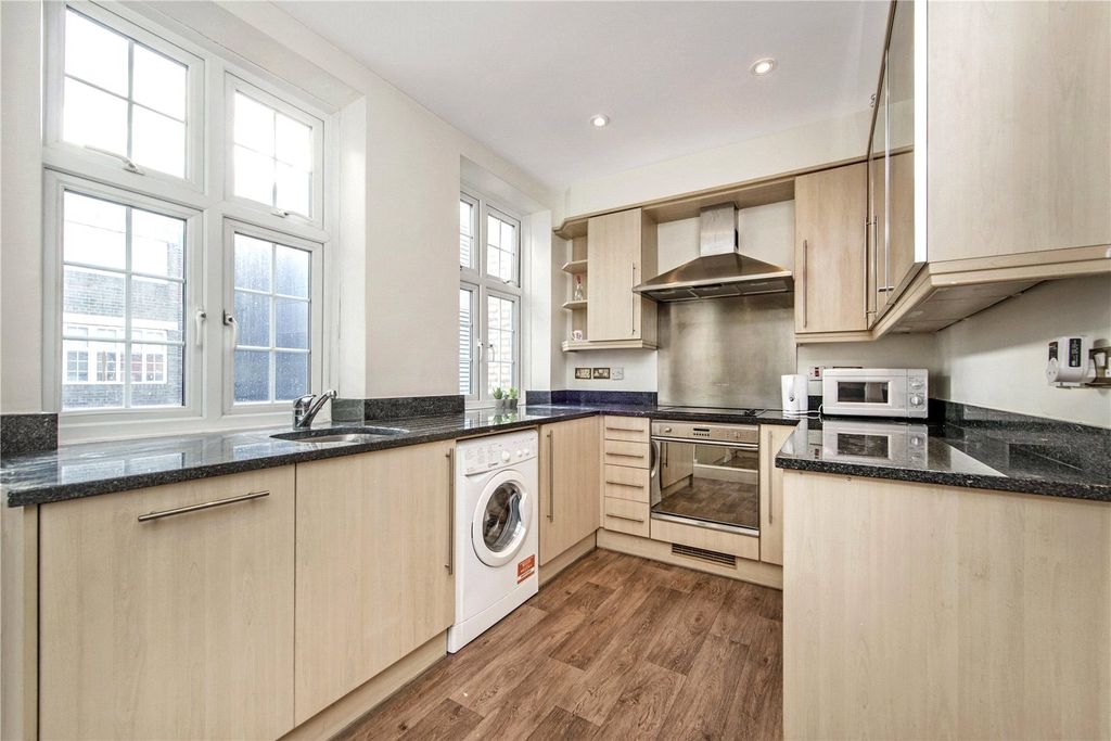 Property photo 3 of 10 Picture No. 28