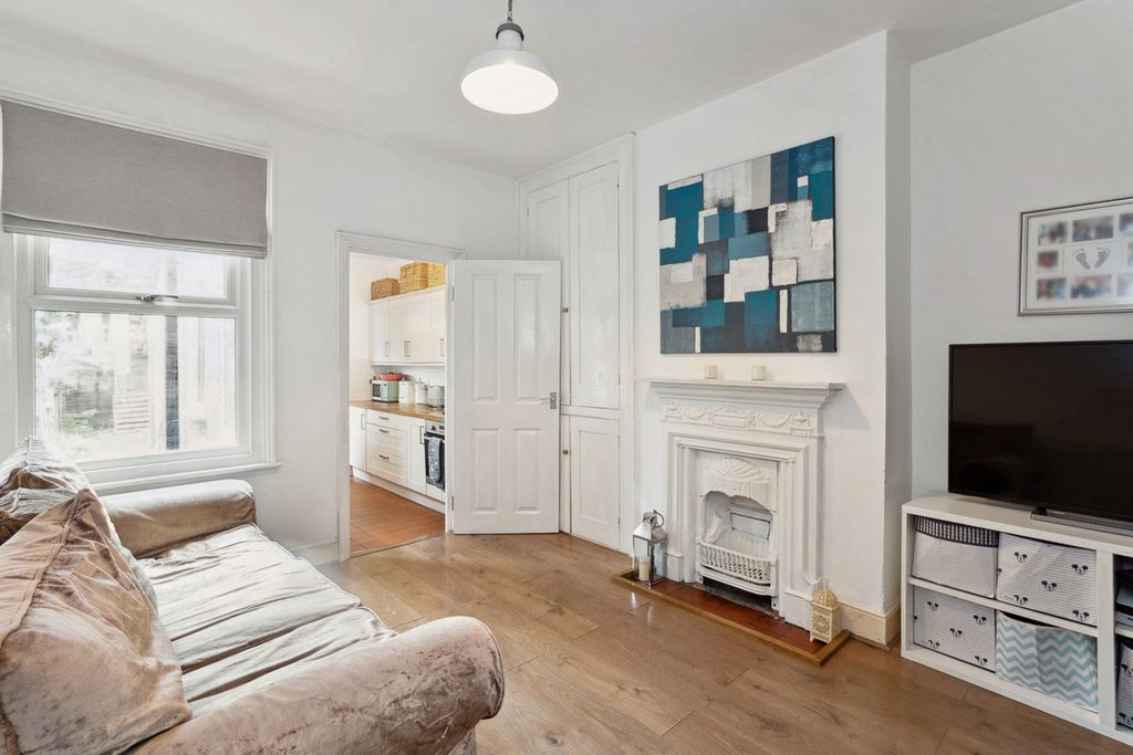 Property photo 2 of 14