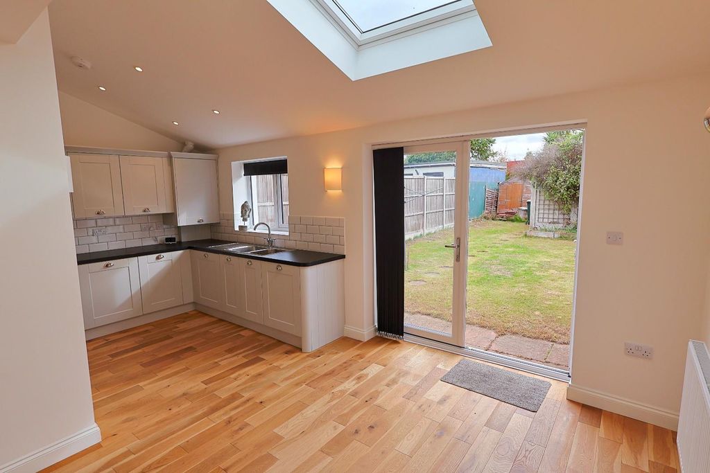 Property photo 2 of 14 Kitchen Diner