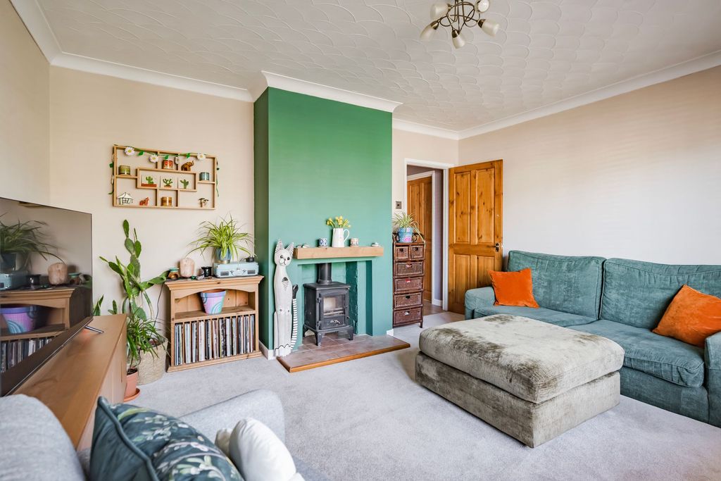 Property photo 3 of 22