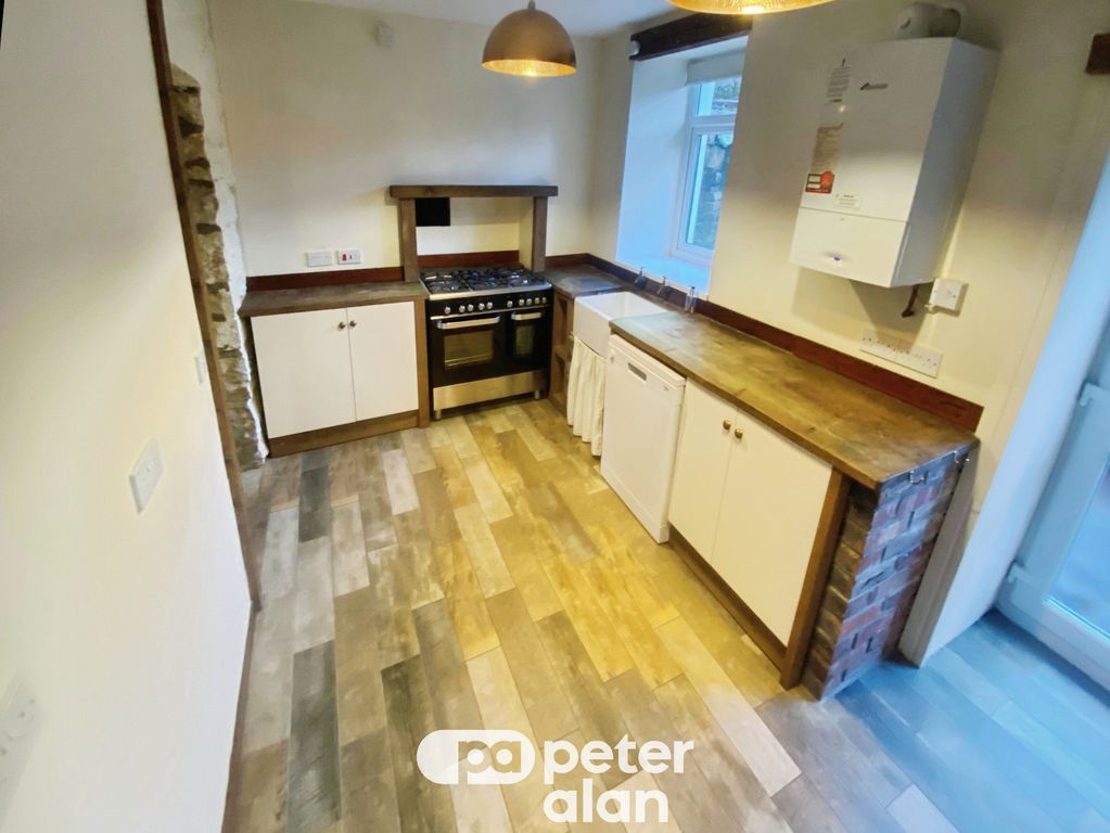 Property photo 2 of 10 Living Room