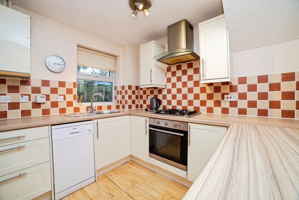 Property photo 1 of 25 Kitchen Dining Room