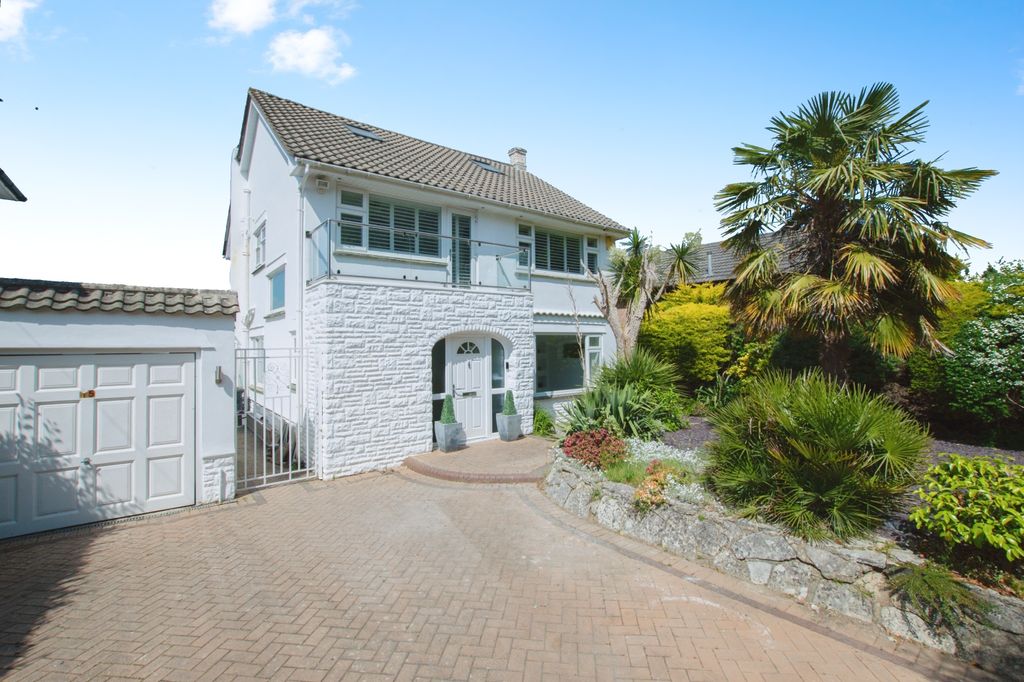 Property photo 1 of 24