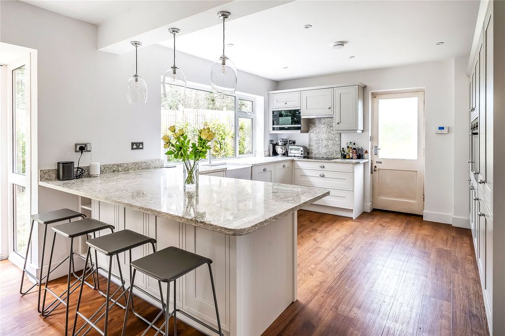 Property photo 2 of 16 Kitchen