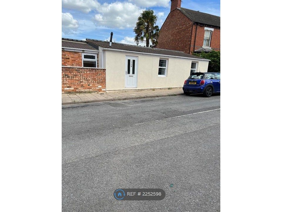 Property photo 2 of 8