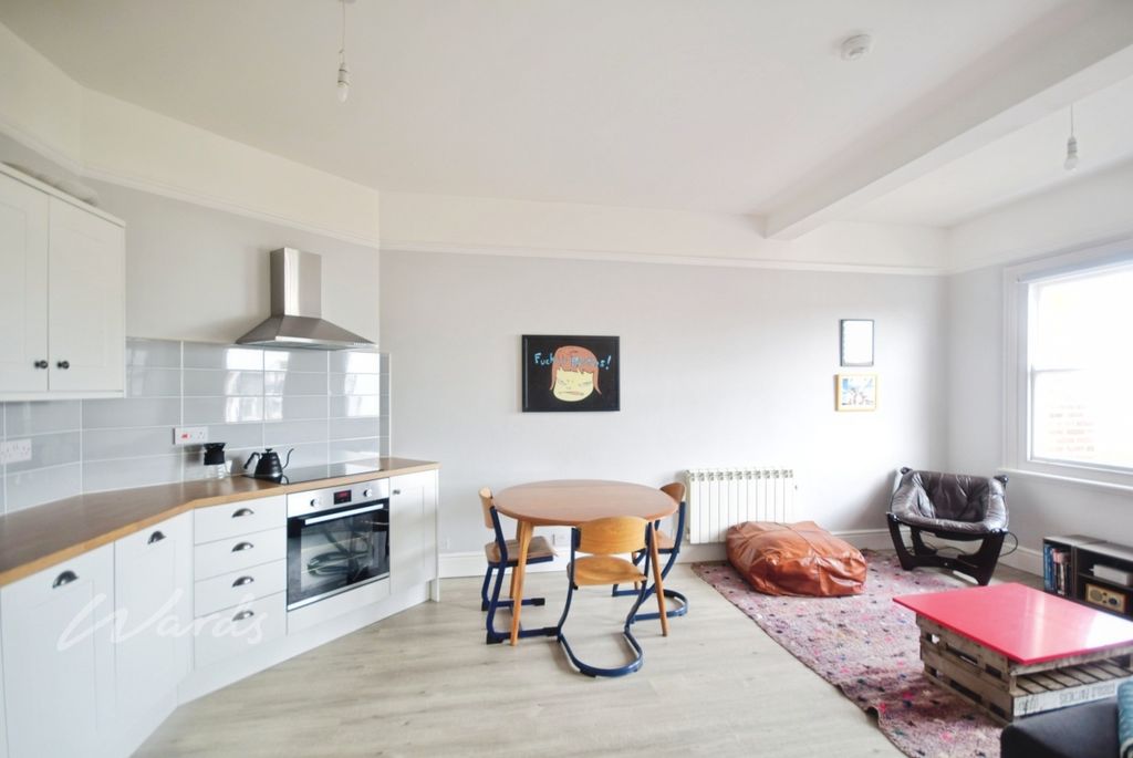 Property photo 2 of 11 Lynton Open Plan ...