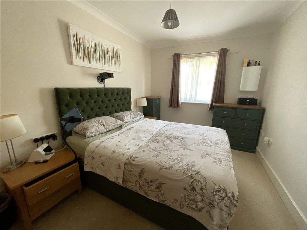Property photo 2 of 9 Bedroom 1