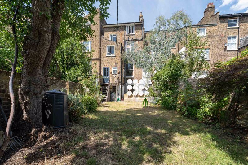 Property photo 3 of 11 Photo 8