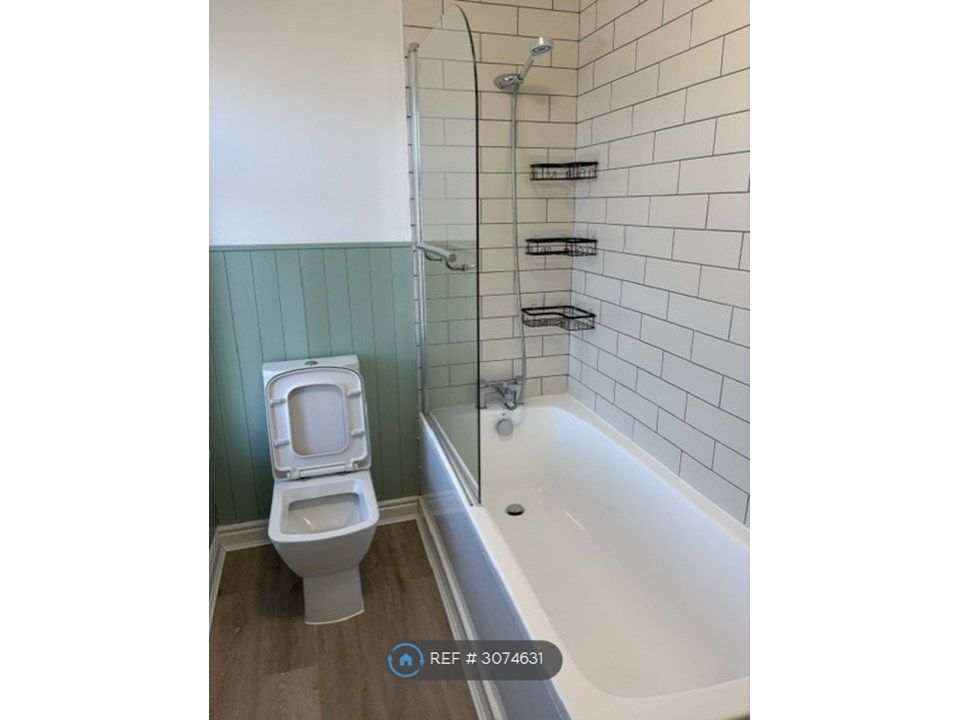 Property photo 2 of 9 Family Bathroom
