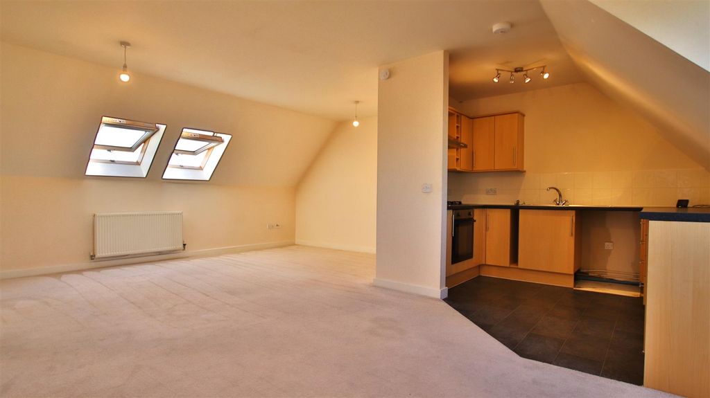 Property photo 2 of 14 Img_0988.Jpg