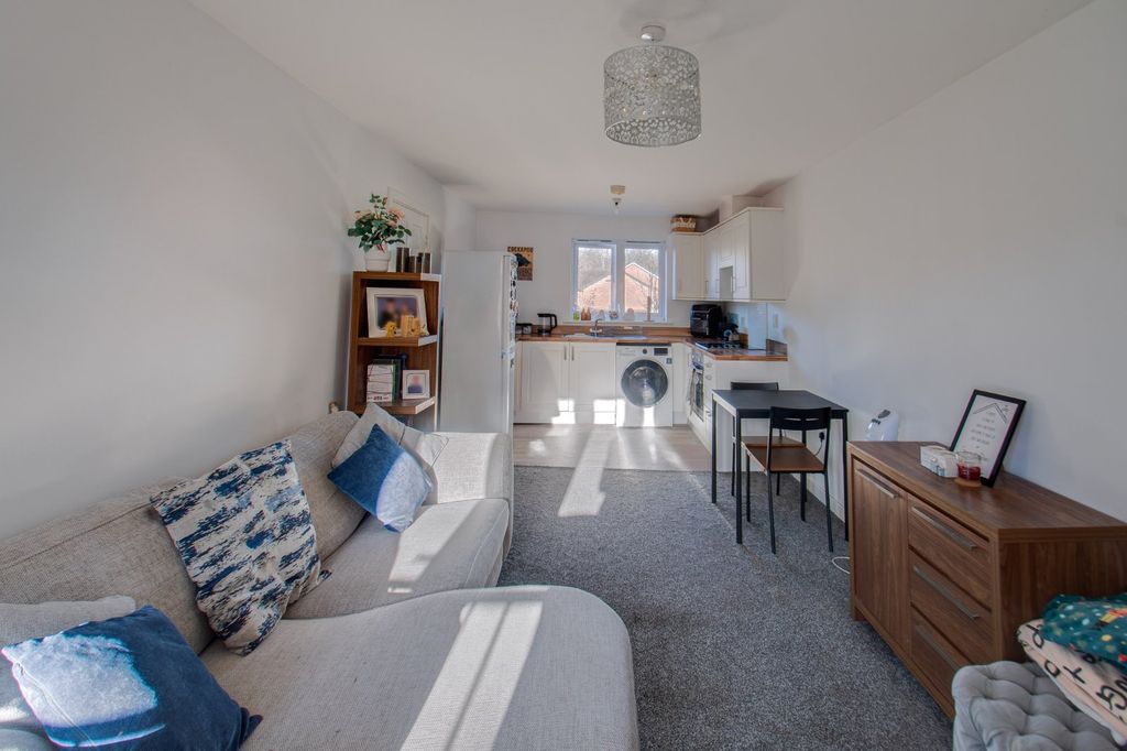 Property photo 2 of 13 Picture No. 26