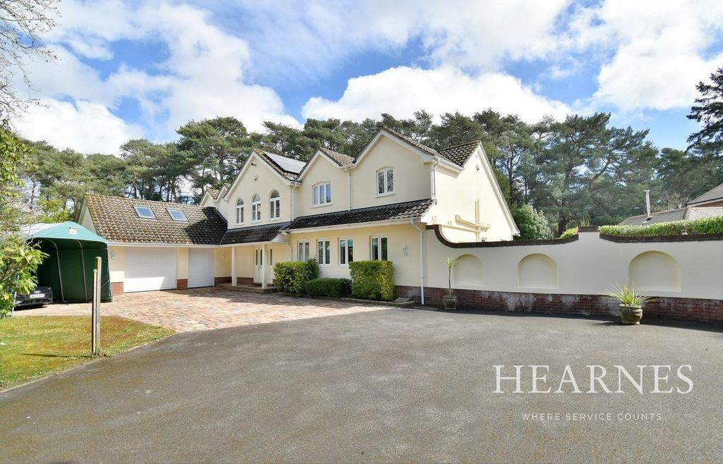 Property photo 1 of 30