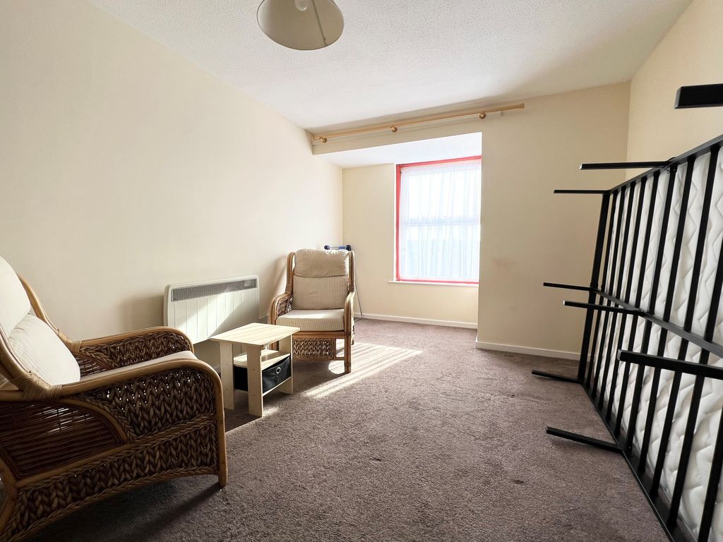 Property photo 1 of 4