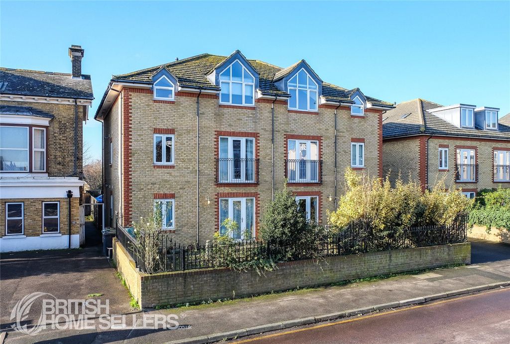 Property photo 1 of 17 Picture No. 02