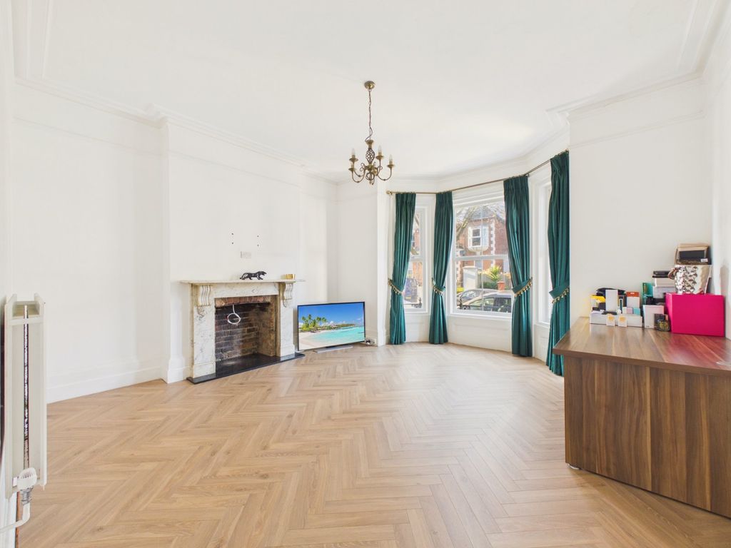 Property photo 2 of 17 Living Room