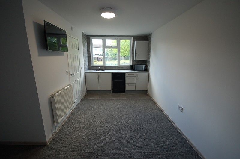 Property photo 2 of 12 2694-Pra12541-12-Raw