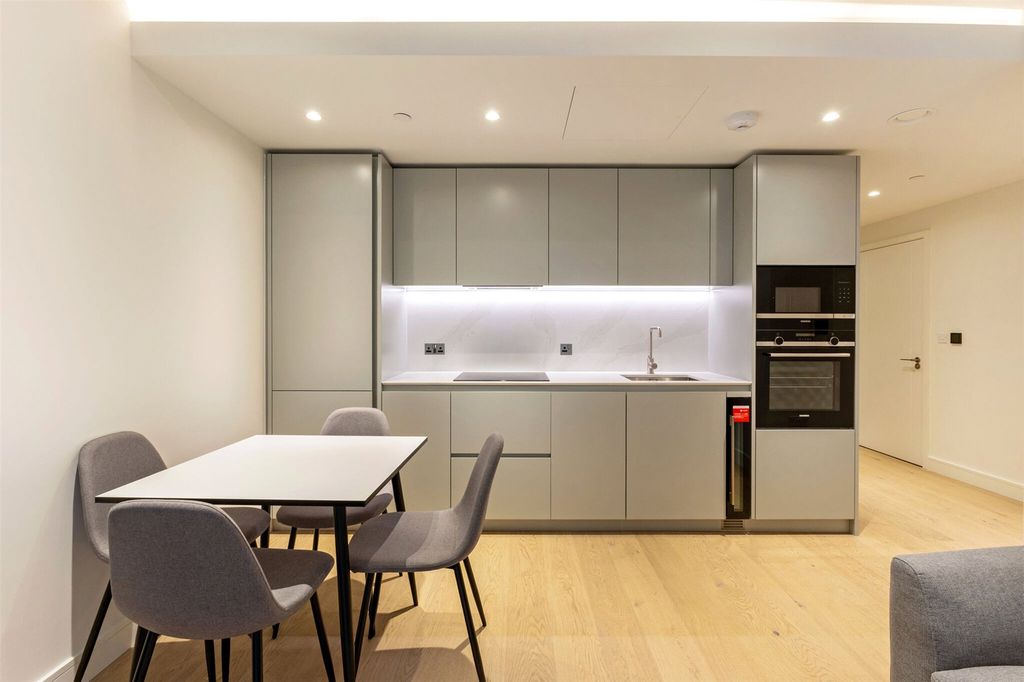 Property photo 3 of 22 Picture No. 15