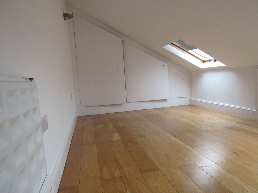 Property photo 2 of 5 Picture No. 04