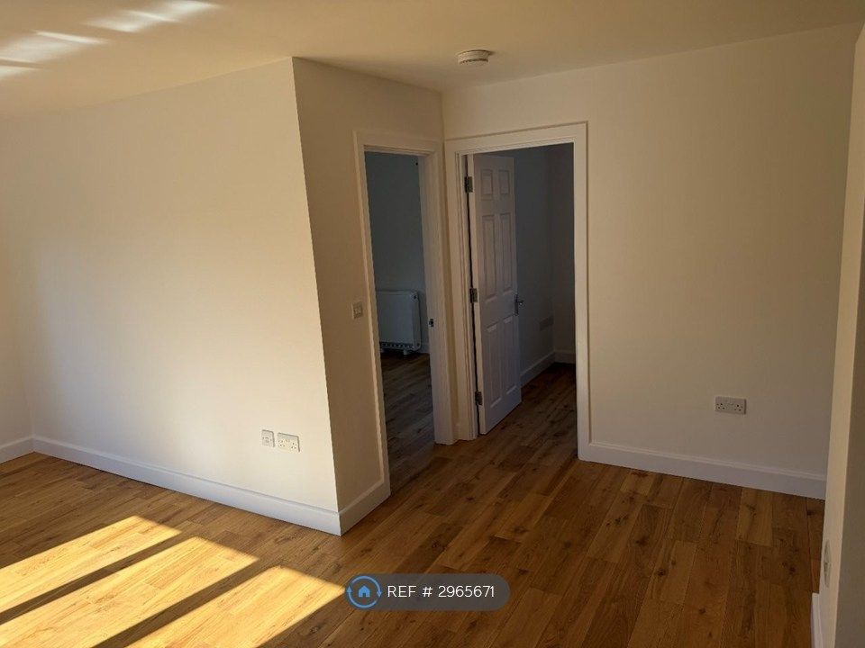 Property photo 3 of 14 Living Room