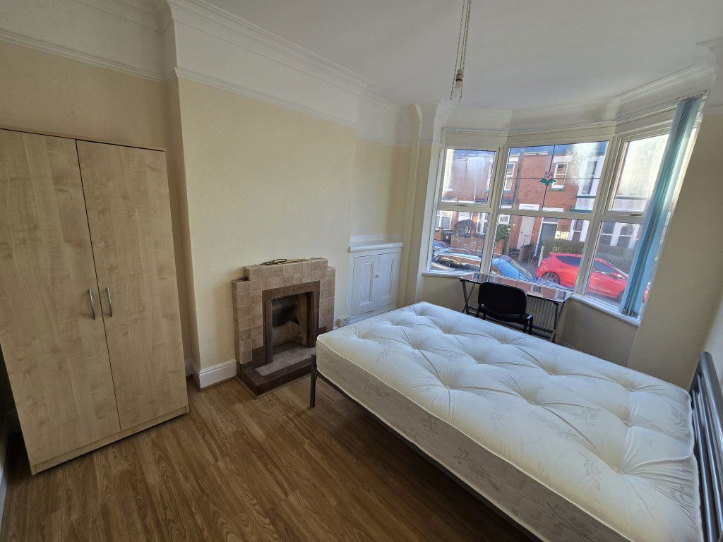 Property photo 1 of 4