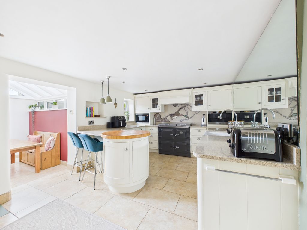 Property photo 2 of 28 Kitchen Dining