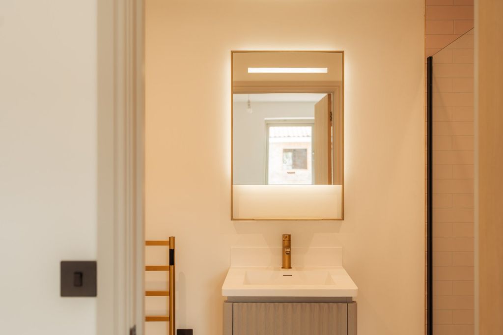 Property photo 2 of 10 Show Home