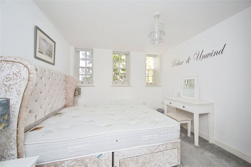 Additional image 7 of 2 bed flat for saleStation Road, Deganwy, Conwy LL31