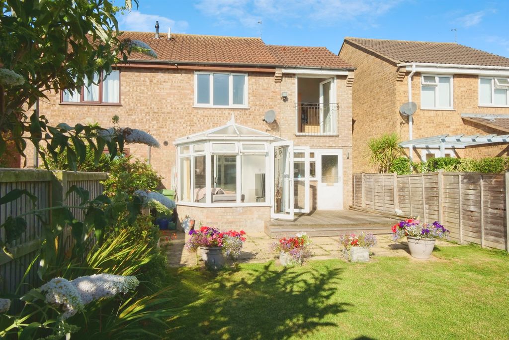 Property photo 3 of 17