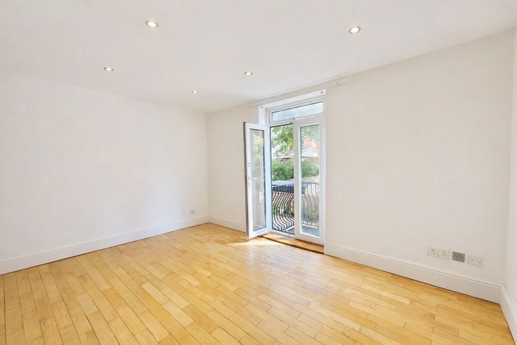 Property photo 2 of 5