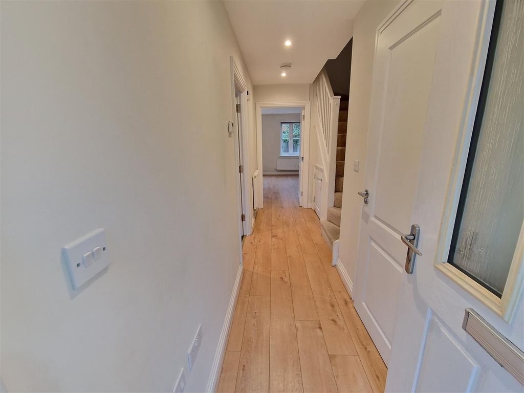 Property photo 3 of 26 20251015_170016[1].Jpg