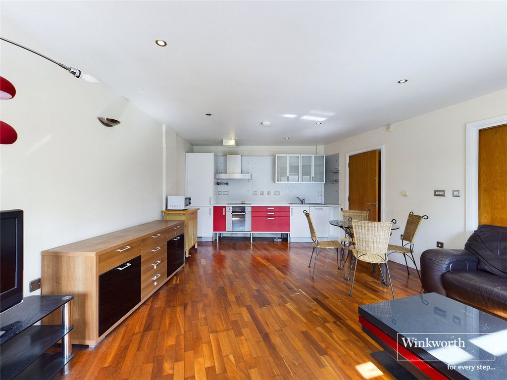 Property photo 2 of 8 Picture No. 14