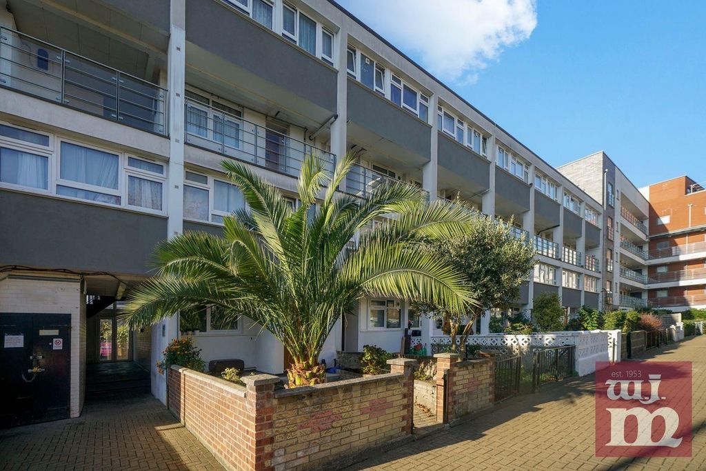 Property photo 1 of 10 Block View