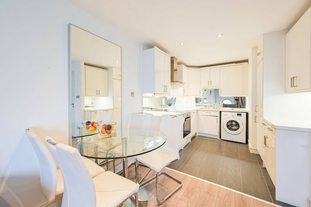 Property photo 3 of 26