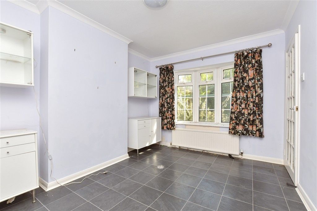 Property photo 3 of 11 Dining Room