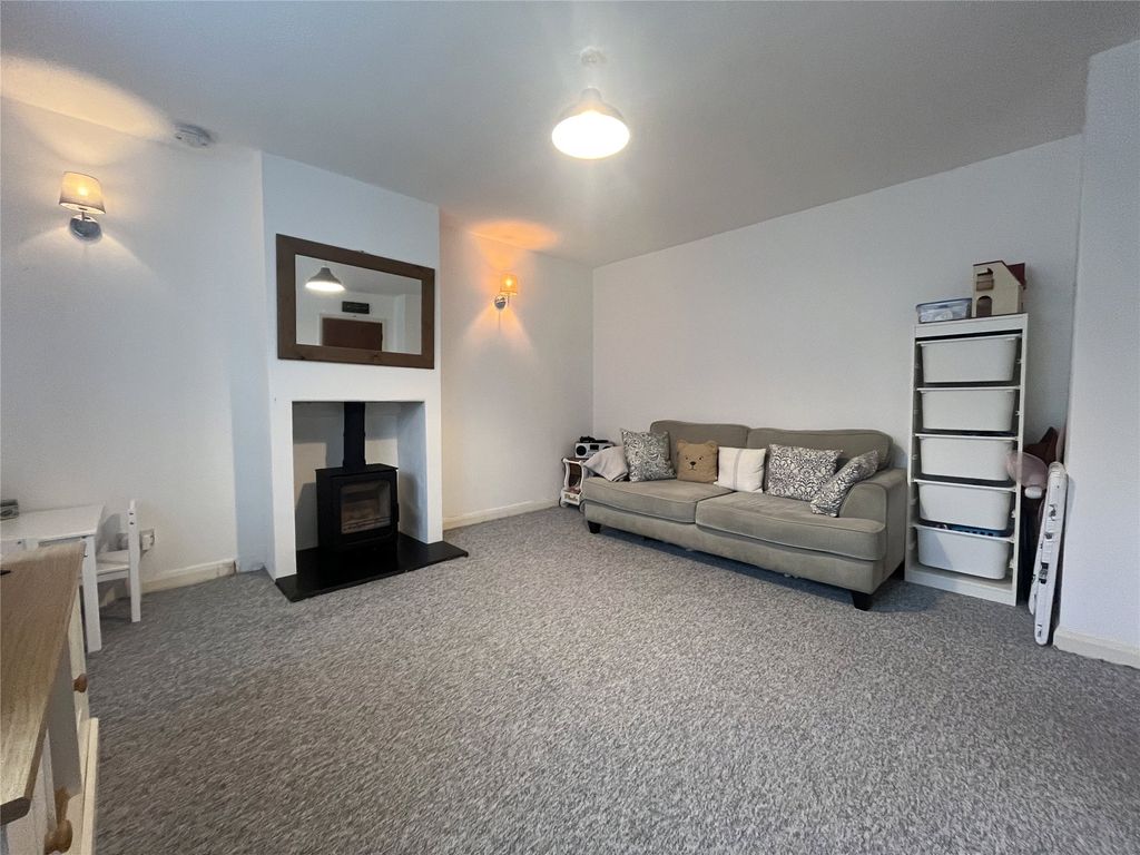 Property photo 3 of 17 Picture No. 11