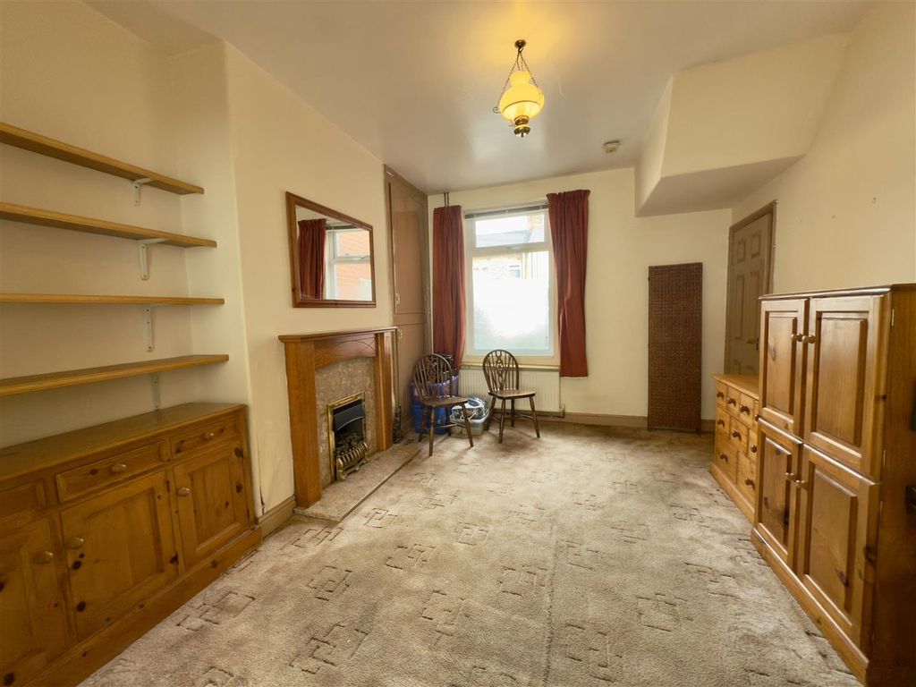 Property photo 3 of 7 Dining Room