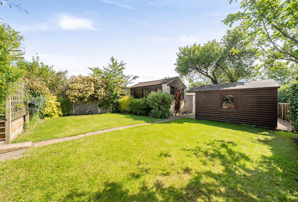 Property photo 2 of 20 1455401-15-69Fc82...