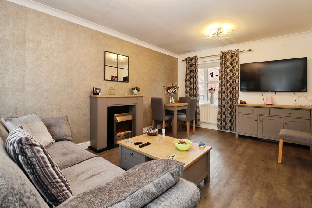 Property photo 3 of 20