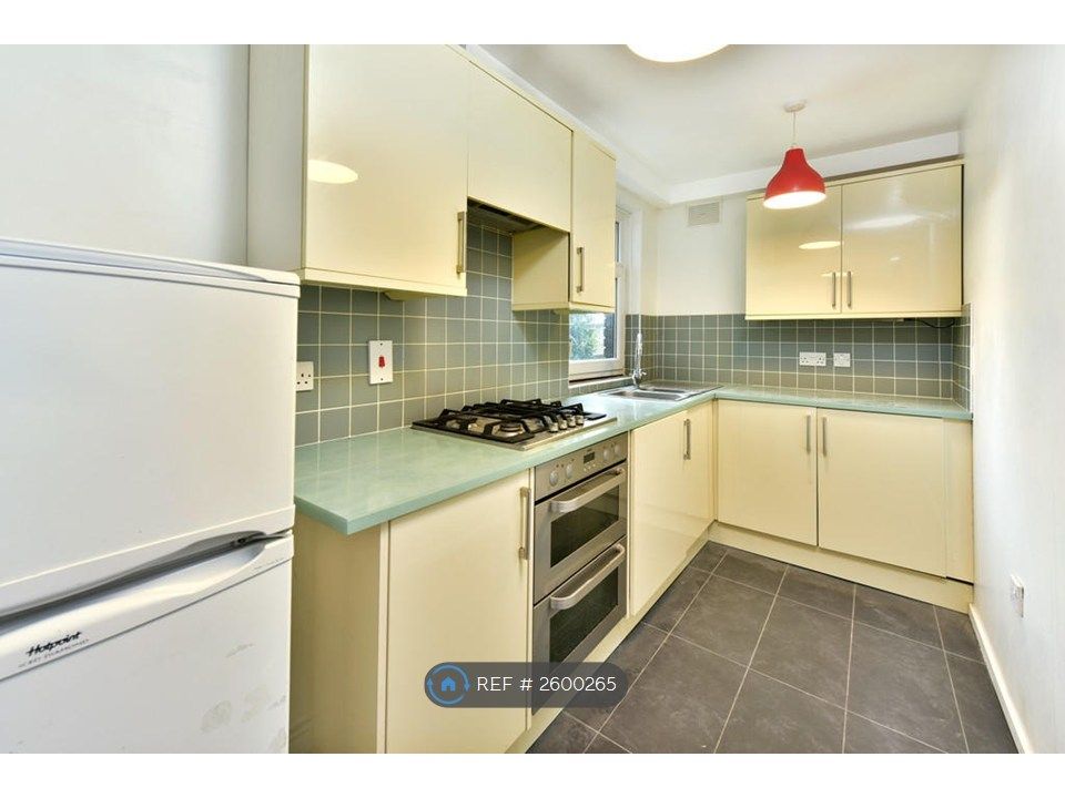 Property photo 1 of 10 Kitchen