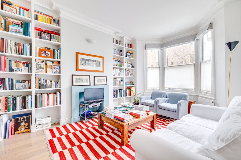 Property photo 3 of 12