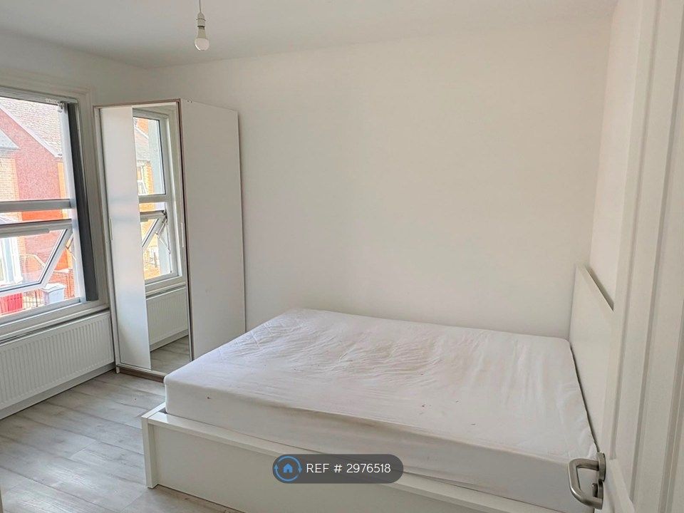 Property photo 2 of 18 First Floor Bedroom 1