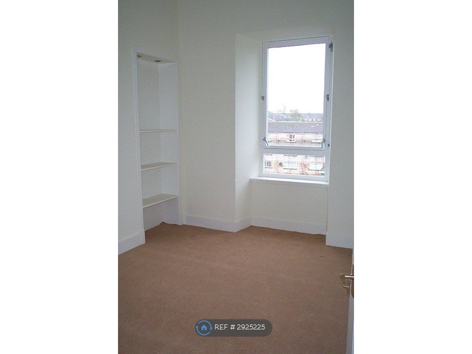 Property photo 3 of 7 Bedroom 2