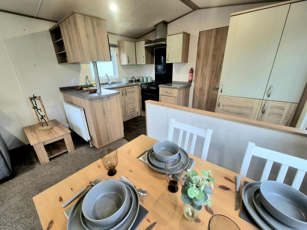 Property photo 3 of 7 Pe5Op69B03Faf74E4B.Jpg