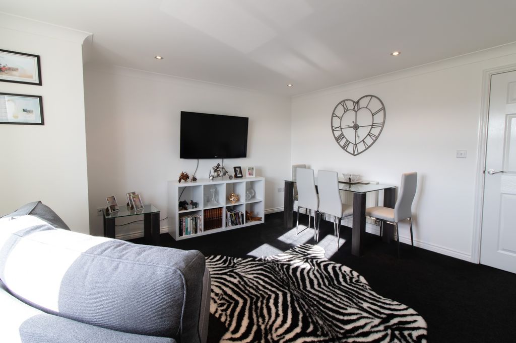 Property photo 2 of 18 Image 1