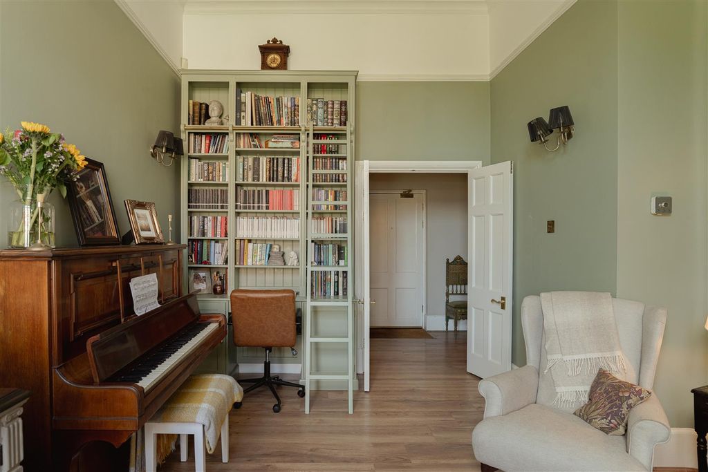 Property photo 3 of 17 4.Jpg
